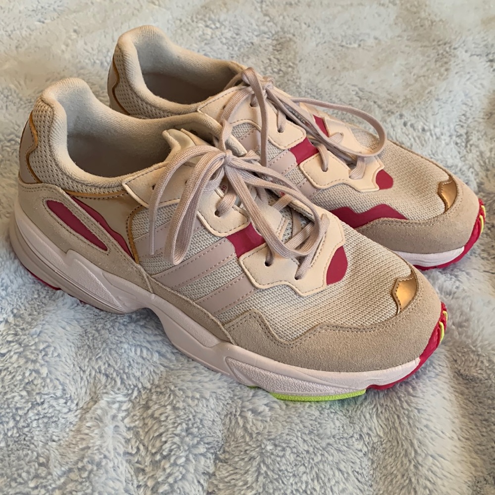 Adidas “Yung 96 J” Sneaker